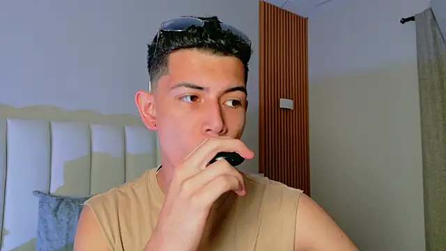 nicocrown online show from March 28, 2026, 3:22 pm