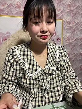 Little Muse78 online show from April 3, 2026, 1:42 pm