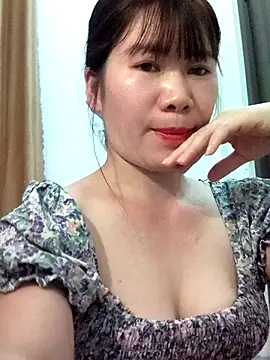 Snapshot of Bondgirl_9 chatting on May 21, 2026, 3:41 pm Bondgirl 9 online show from May 21, 2026, 3:41 pm