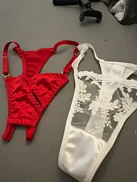 Snapshot of Princess261 chatting on March 3, 2026, 8:09 am Princess261 online show from March 3, 2026, 8:09 am