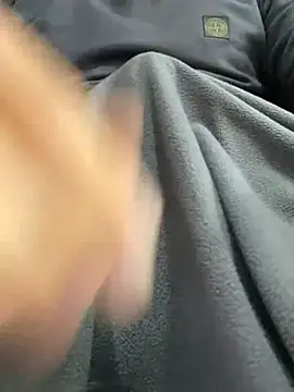 Snapshot of mmonnsterr chatting on March 3, 2026, 10:32 am mmonnsterr online show from March 3, 2026, 10:32 am