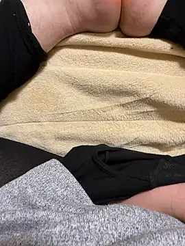 Snapshot of zimaira chatting on March 3, 2026, 11:38 am zimaira online show from March 3, 2026, 11:38 am