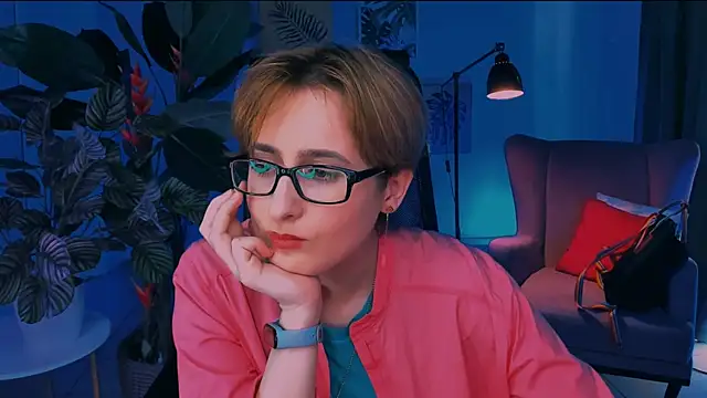 LixeLuna online show from March 31, 2026, 6:36 am