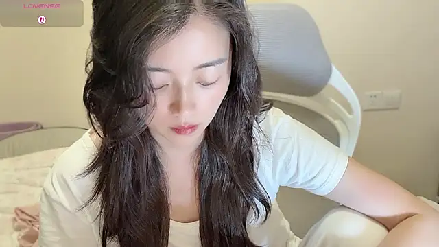 jinxiyao01 online show from June 17, 2026, 2:18 pm
