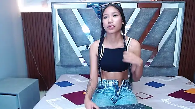 skiaracl202 online show from March 5, 2026, 3:46 am