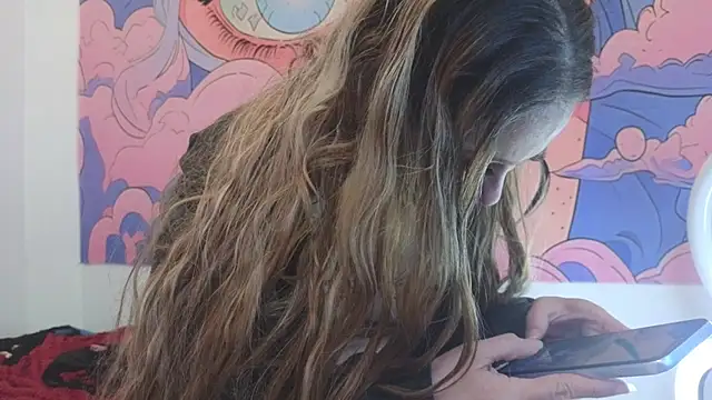 Caroline hernandes online show from June 1, 2026, 12:51 pm
