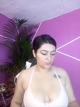 sckarlet1 online show from April 14, 2026, 6:25 pm