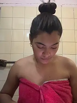 Sweetroseof online show from March 30, 2026, 3:13 pm