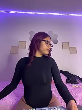 Daliila 11x online show from April 4, 2026, 3:16 am