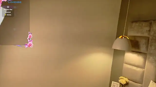 PaulaVegaa online show from April 7, 2026, 12:49 pm