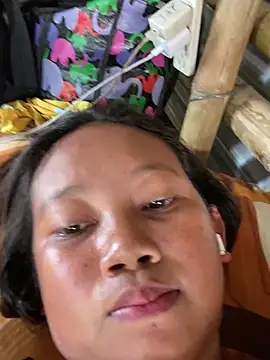 Snapshot of Moonlight695 chatting on March 4, 2026, 5:13 am Moonlight695 online show from March 4, 2026, 5:13 am