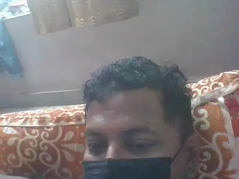 DRAMA  QUEEN online show from April 5, 2026, 8:33 am