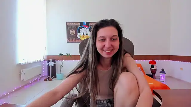 Ellina Star online show from April 18, 2026, 8:07 am