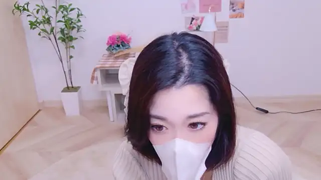 Snapshot of YURIKAsan_ chatting on May 27, 2026, 11:40 am YURIKAsan online show from May 27, 2026, 11:40 am