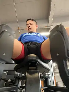 OliverTabordaa online show from March 18, 2026, 8:12 pm