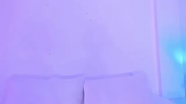 Eve-01 online show from May 5, 2026, 8:28 pm