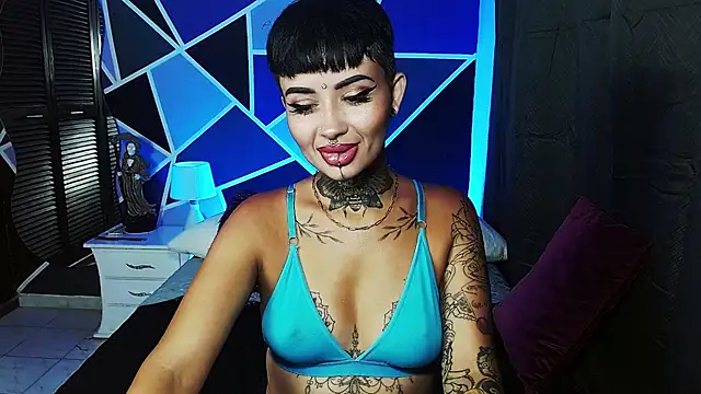 Sol Baker online show from April 17, 2026, 3:42 am