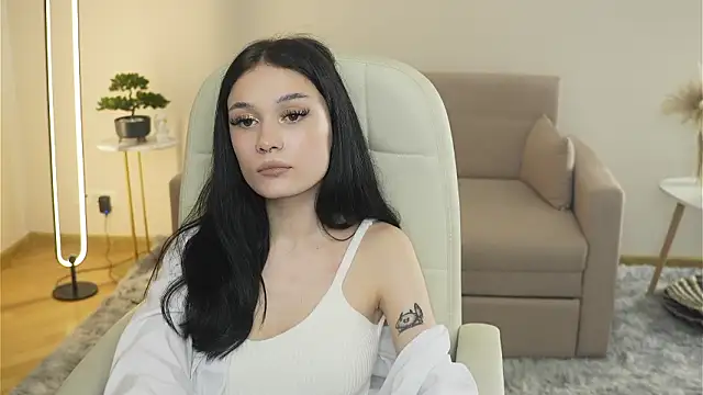 Snapshot of LynnCiprian chatting on March 9, 2026, 1:15 pm LynnCiprian online show from March 9, 2026, 1:15 pm