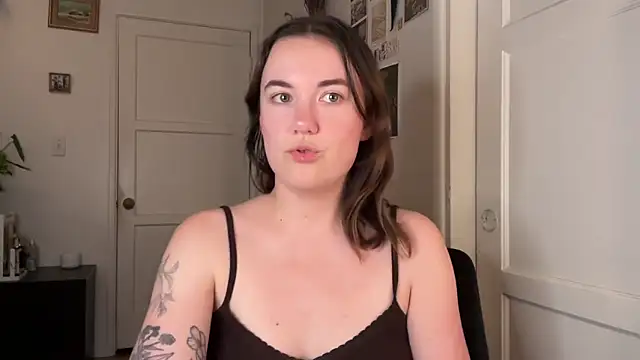 summerxo online show from April 12, 2026, 1:54 am