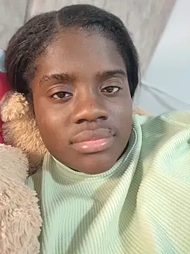 YourLiaa  online show from March 26, 2026, 12:06 am