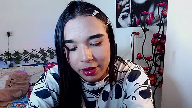 Candyy doll   online show from May 13, 2026, 5:27 am