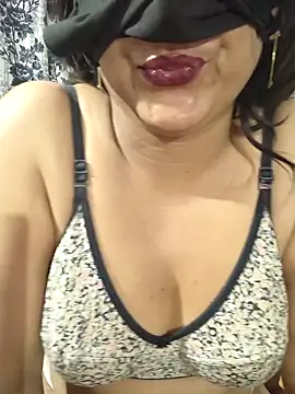 Snapshot of Funcouple0069 chatting on April 20, 2026, 1:58 pm Funcouple0069 online show from April 20, 2026, 1:58 pm
