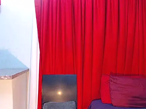 DarkDivva18 online show from June 7, 2026, 7:34 am
