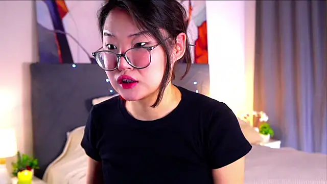 NelleMihalko online show from April 7, 2026, 11:21 am