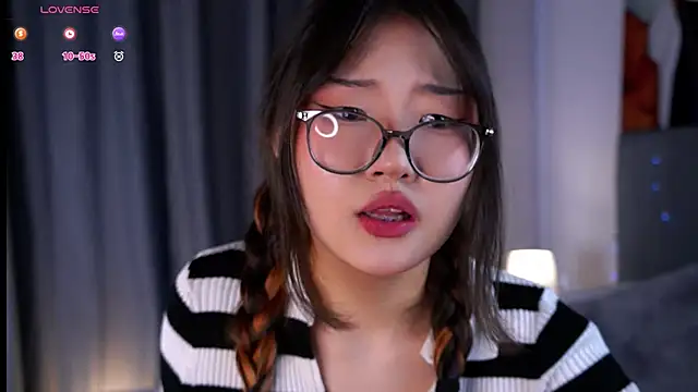 NelleMihalko online show from May 19, 2026, 12:22 pm
