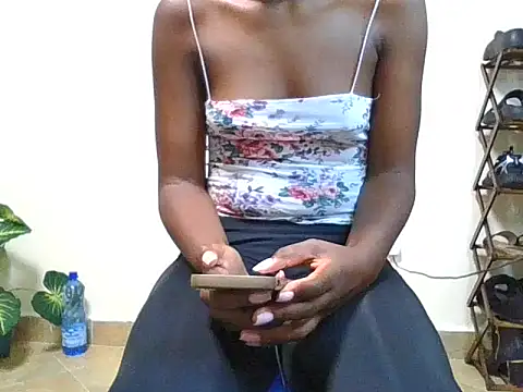 amandaammy150 online show from April 2, 2026, 12:03 pm