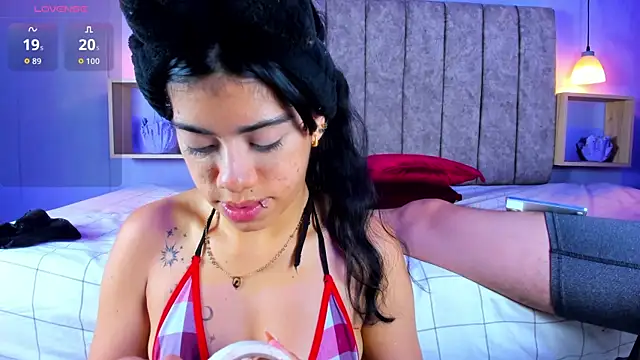 Zoe Axel1 online show from April 5, 2026, 8:06 pm