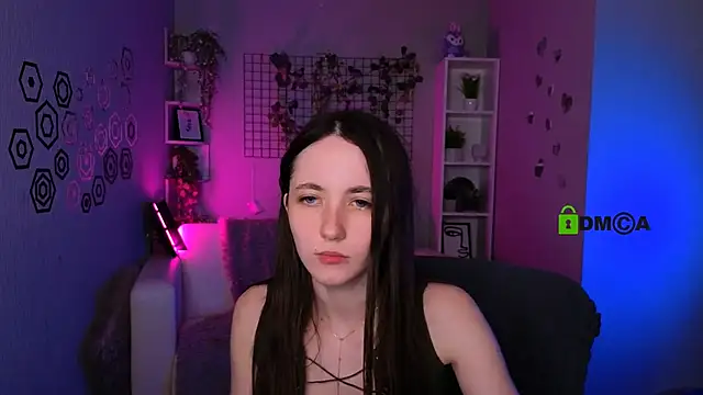 Snapshot of bella_dorn chatting on June 1, 2026, 4:14 am bella dorn online show from June 1, 2026, 4:14 am
