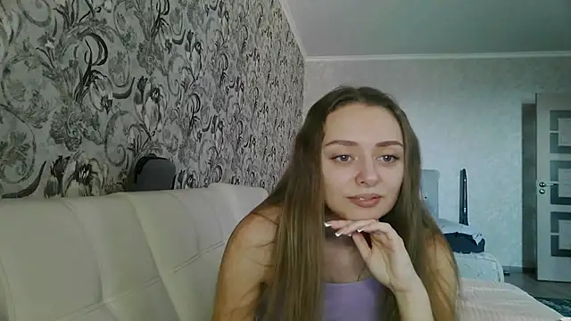 MysticGlimmer online show from March 25, 2026, 12:33 pm