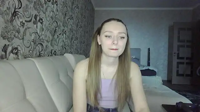 MysticGlimmer online show from March 27, 2026, 12:49 pm