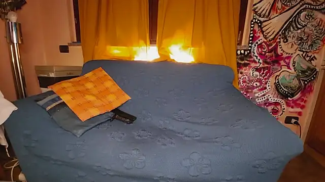 bellad0nna online show from March 8, 2026, 6:44 pm