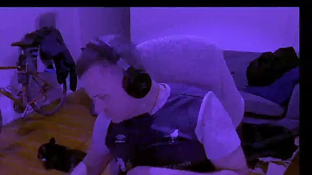 Snapshot of NeonDancer chatting on March 11, 2026, 1:22 am NeonDancer online show from March 11, 2026, 1:22 am