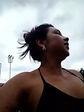 Marianaxc online show from April 14, 2026, 12:44 pm