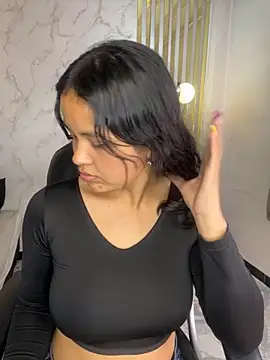 Catalinaa01 online show from May 24, 2026, 3:22 am
