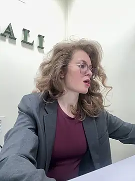 Hii Adel online show from March 25, 2026, 8:09 am