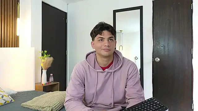 MrAdonis  online show from April 8, 2026, 6:52 pm