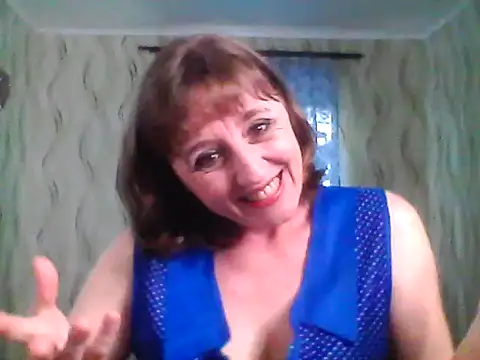 Alisaprice077 online show from April 29, 2026, 3:16 pm