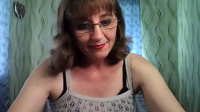 Alisaprice077 online show from June 18, 2026, 12:09 pm