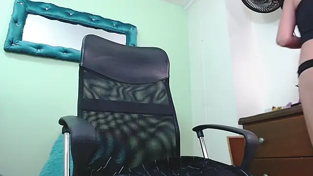 ChalonVera online show from March 10, 2026, 7:19 pm