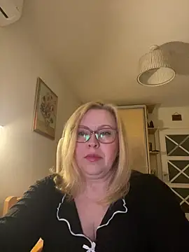 Snapshot of JanieLight53 chatting on March 21, 2026, 10:02 pm JanieLight53 online show from March 21, 2026, 10:02 pm