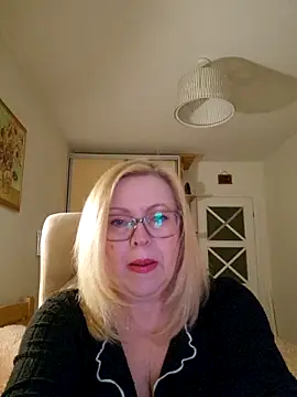 Snapshot of JanieLight53 chatting on March 26, 2026, 9:20 pm JanieLight53 online show from March 26, 2026, 9:20 pm