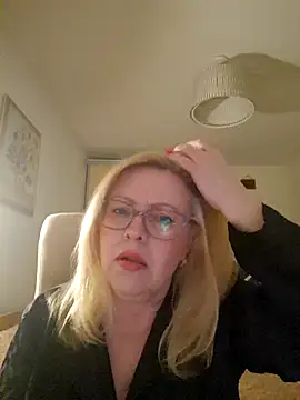 Snapshot of JanieLight53 chatting on March 29, 2026, 6:19 pm JanieLight53 online show from March 29, 2026, 6:19 pm