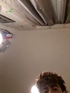 S4l4m1n0 online show from April 18, 2026, 2:59 am