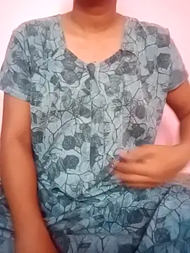 yesmam36 online show from April 18, 2026, 5:00 am