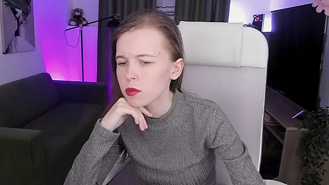 AriaGracen online show from April 3, 2026, 8:45 am