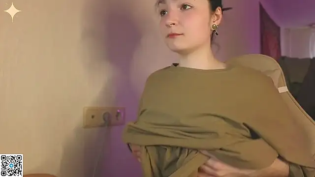 Luna Moon13 online show from April 16, 2026, 12:44 am